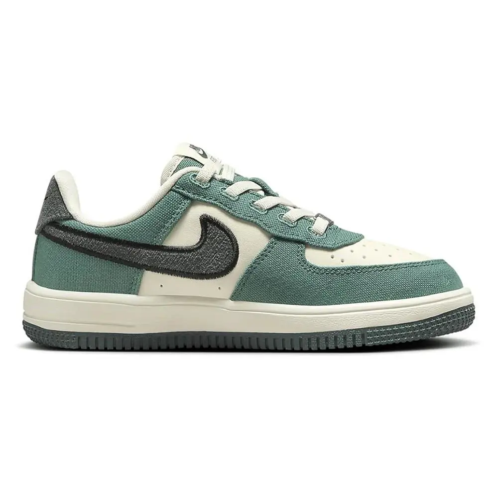 Nike shoes - HJ4293 100 - HJ4293 100 - Coconut Milk/Vintage Green 10