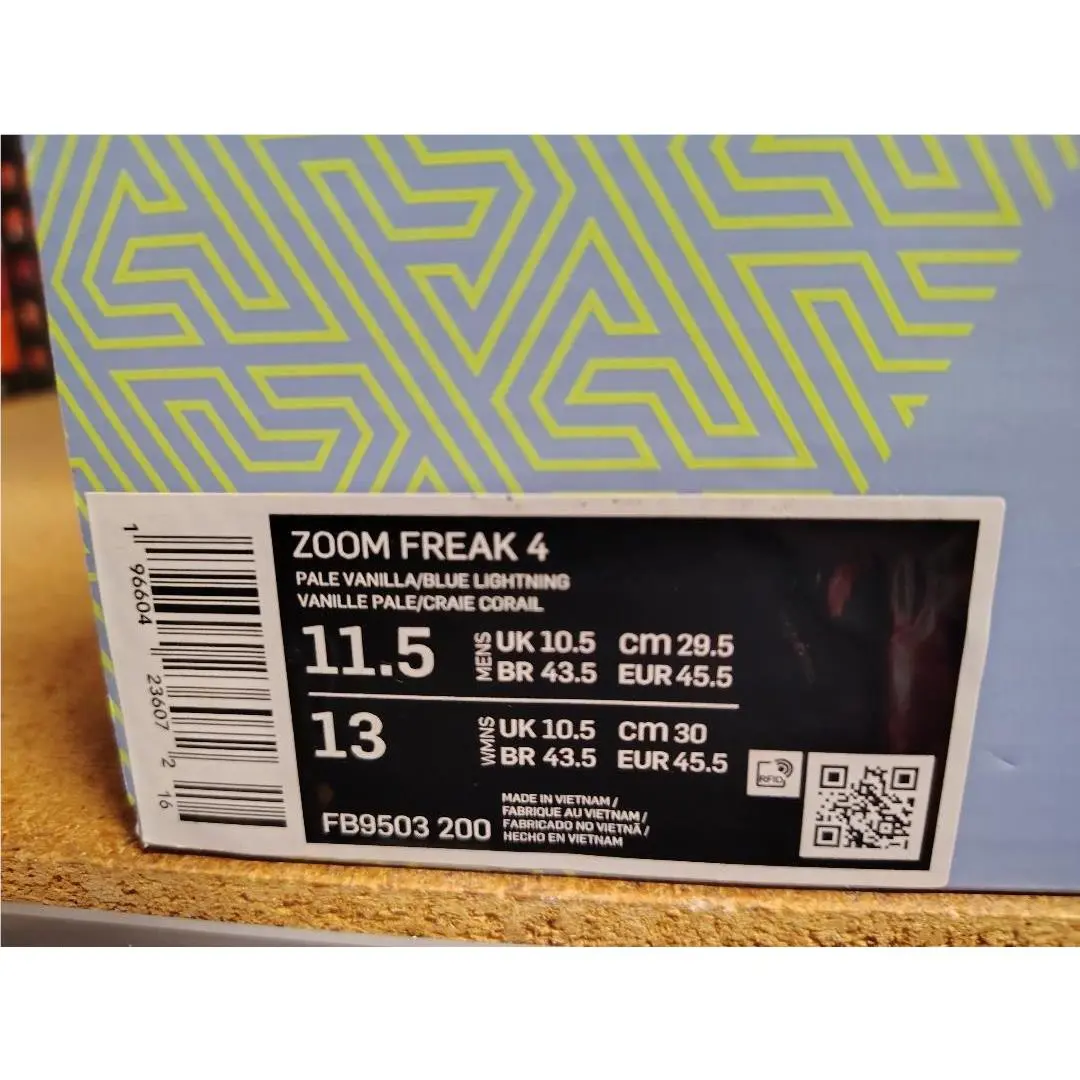 Nike shoes - Nike Zoom Freak 4 - Zoom Freak - FB9503 200 - Pale Vanilla Blue Lightning 4