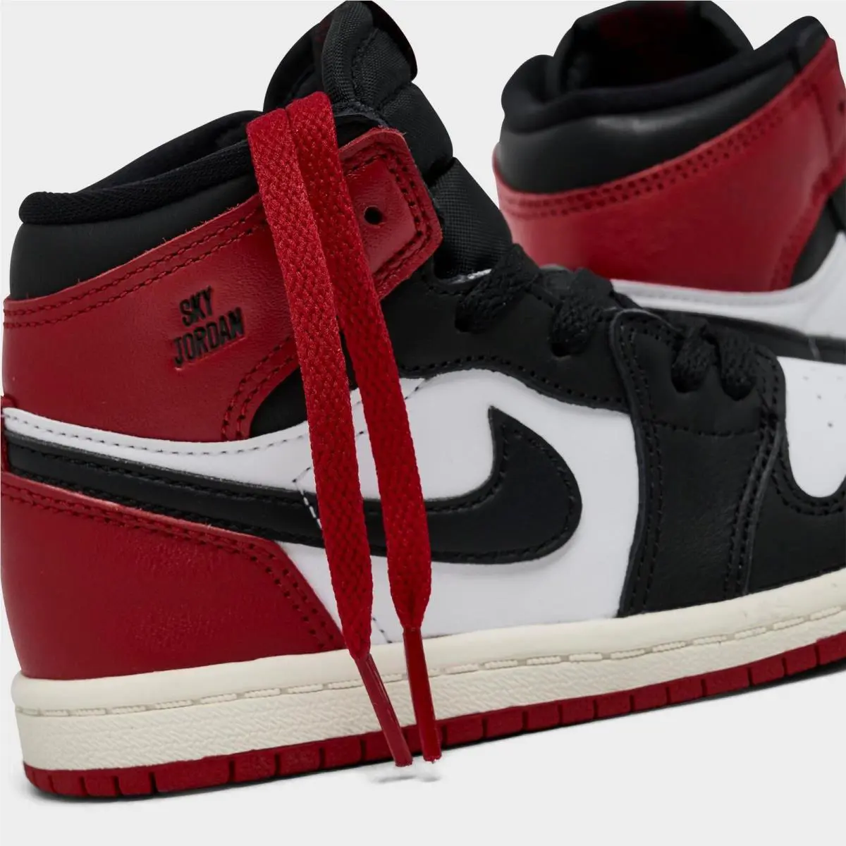 Nike shoes - Black/Black/Varsity Red/White 4