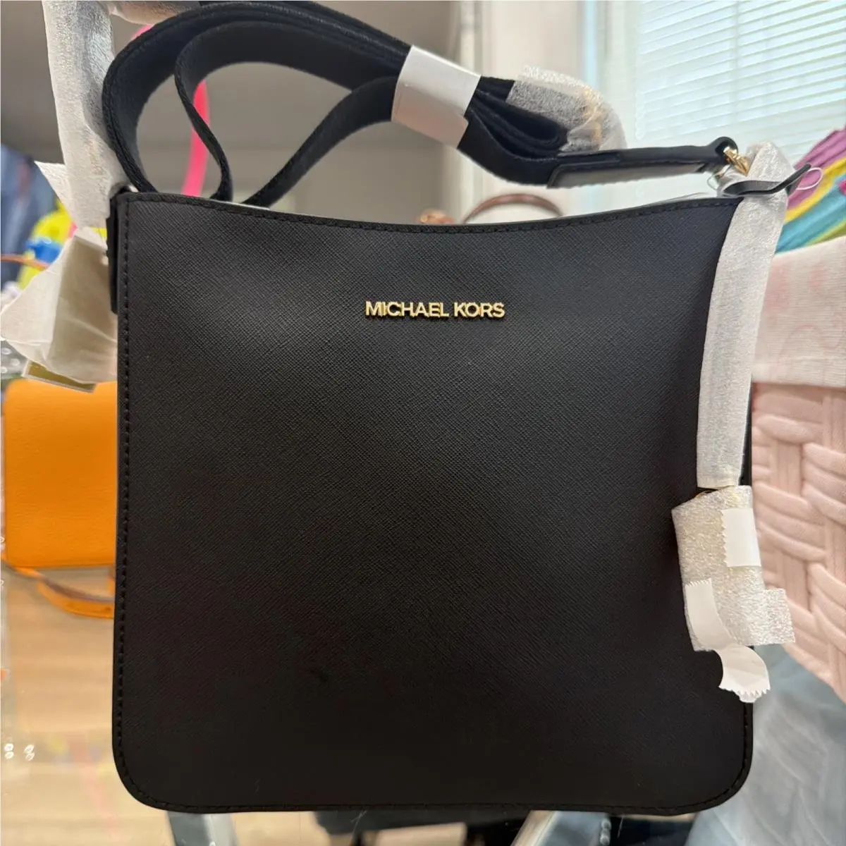 Michael Kors Cute Jet Set Travel Black / Black Sm Ns Xbody Y