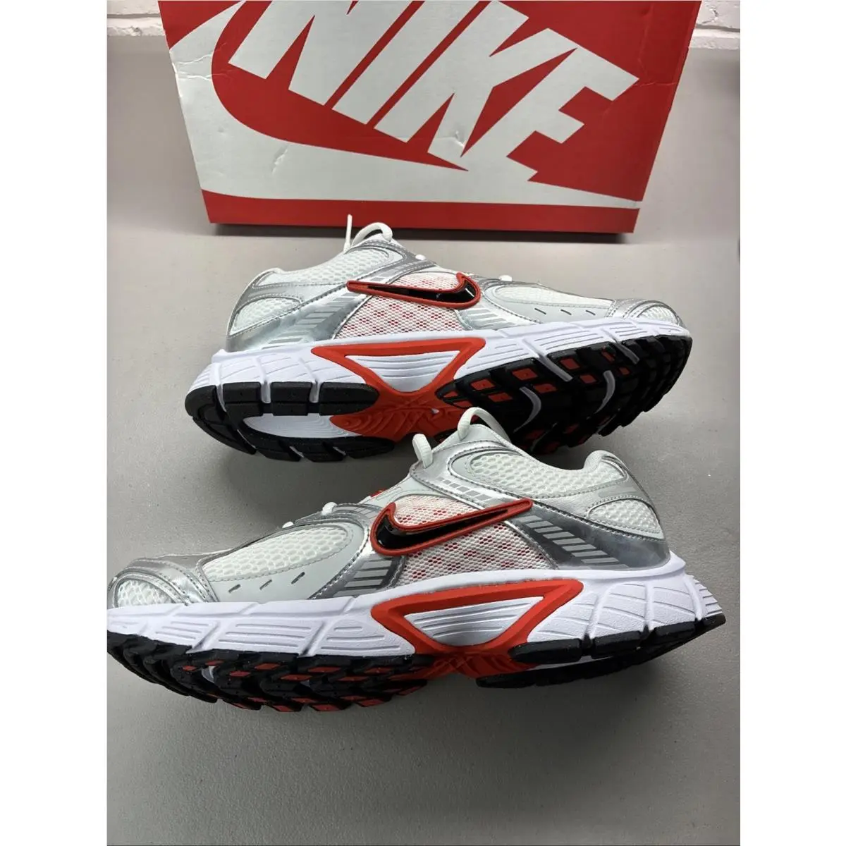 Nike shoes - Nike V5 RNR - RNR - HQ7901-100 - White 0