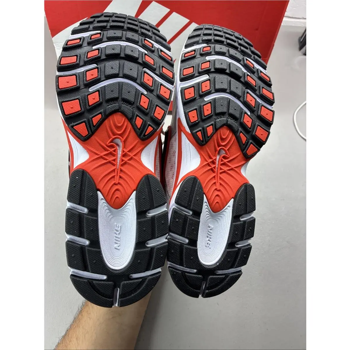 Nike shoes - Nike V5 RNR - RNR - HQ7901-100 - White 4