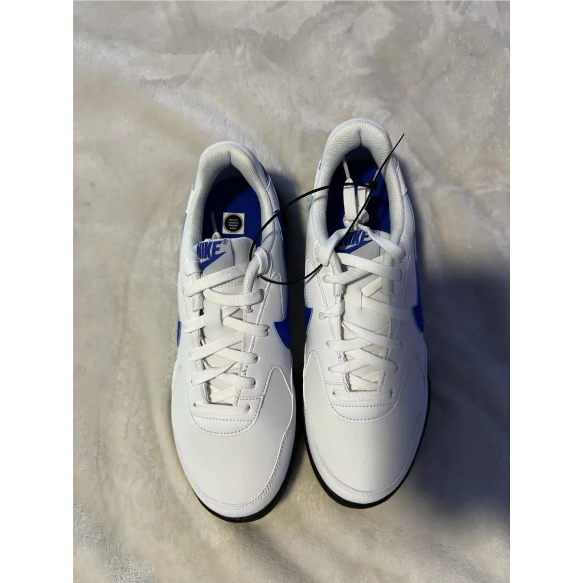 Nike shoes - White (UPC: 0198480621751) 0