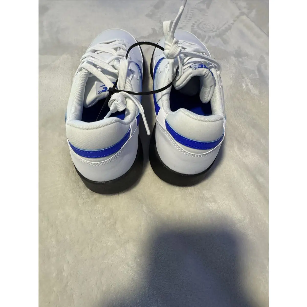 Nike shoes - White (UPC: 0198480621751) 3