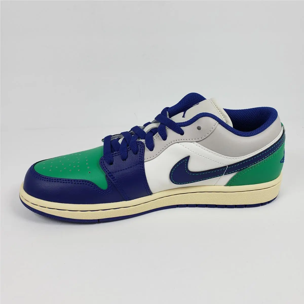Nike shoes - Nike Air Jordan 1 - Air - Blue 2