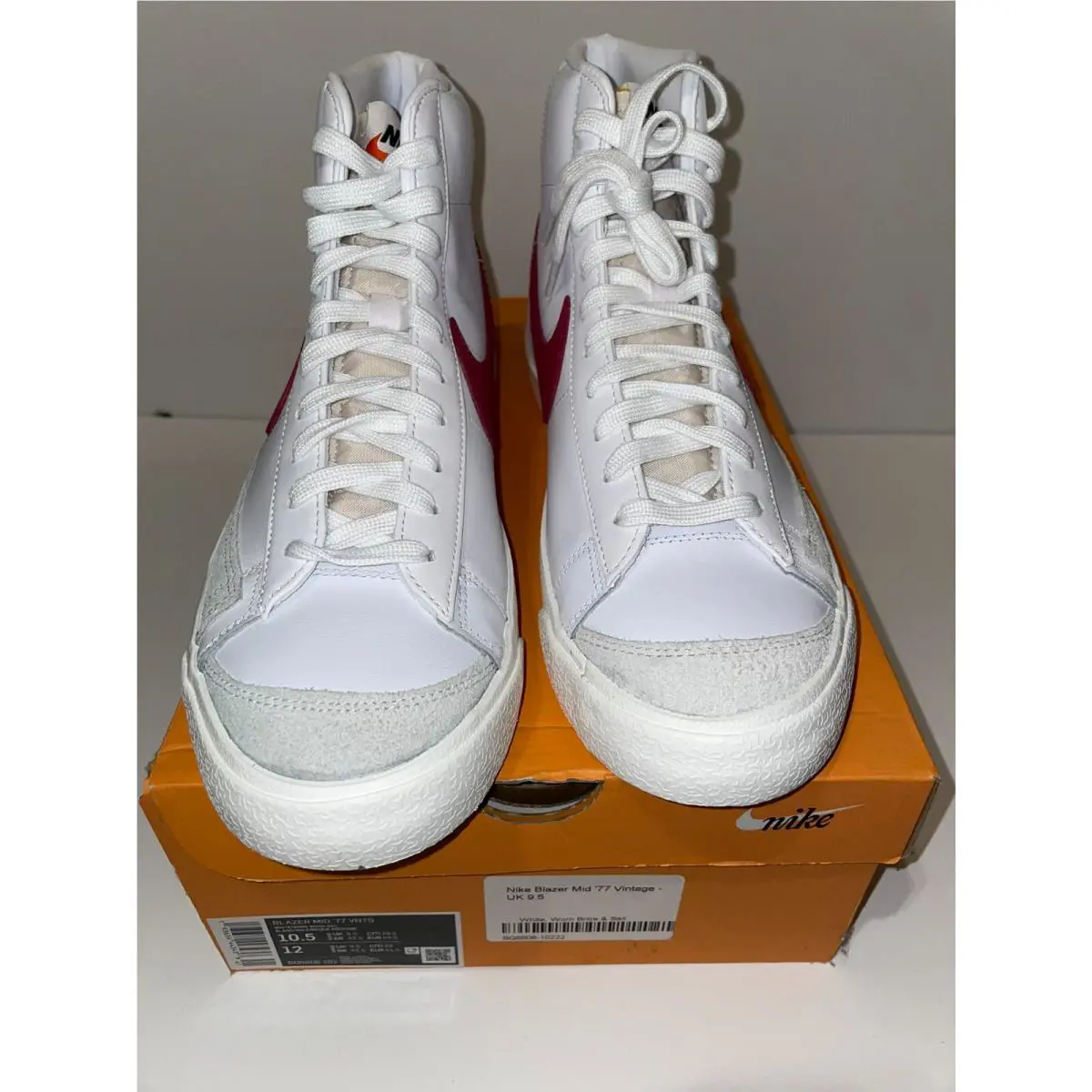 Nike shoes - White 2