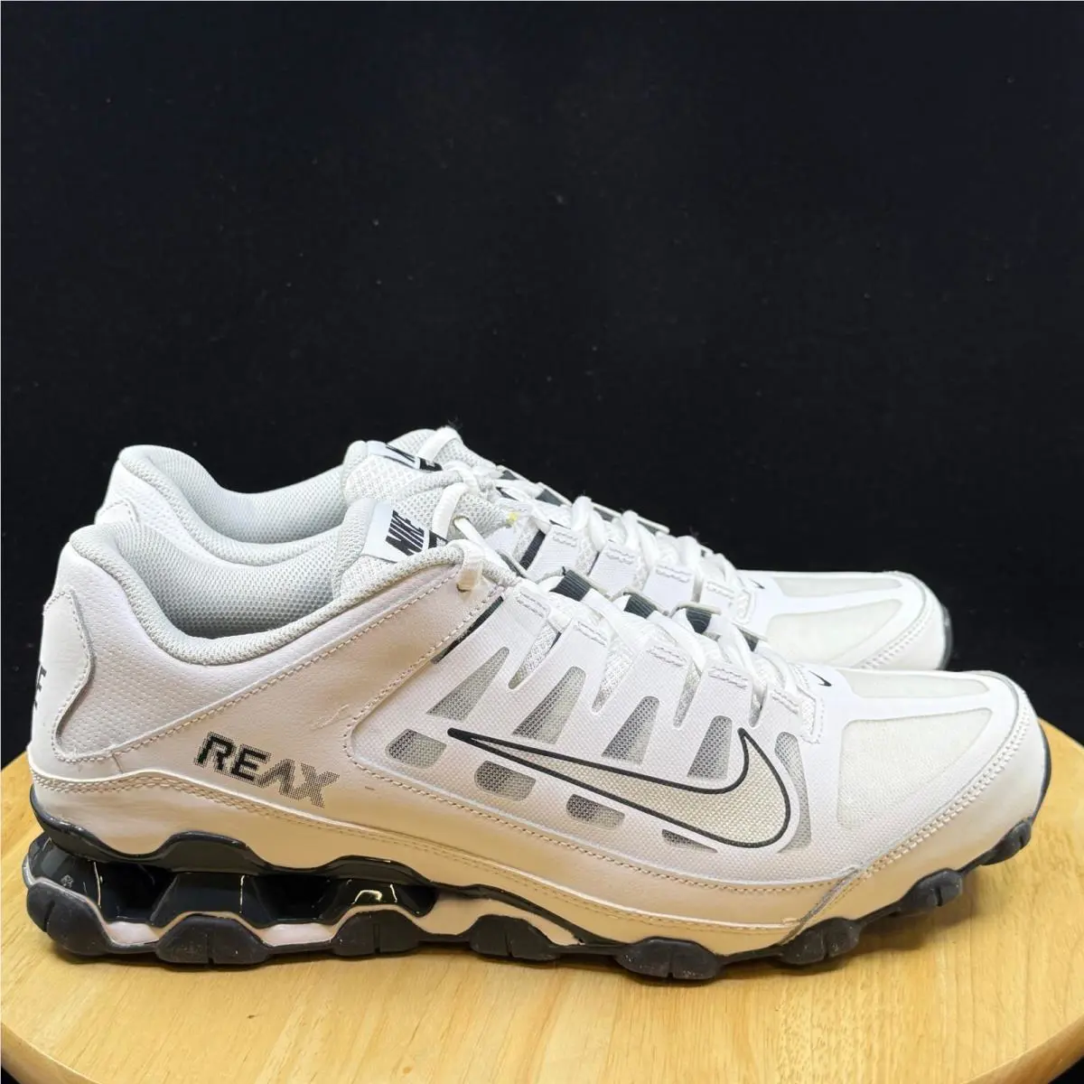 Nike shoes - White 3