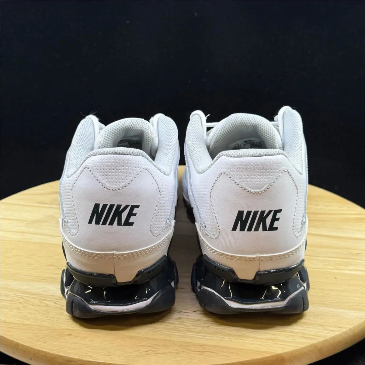 Nike shoes - White 4
