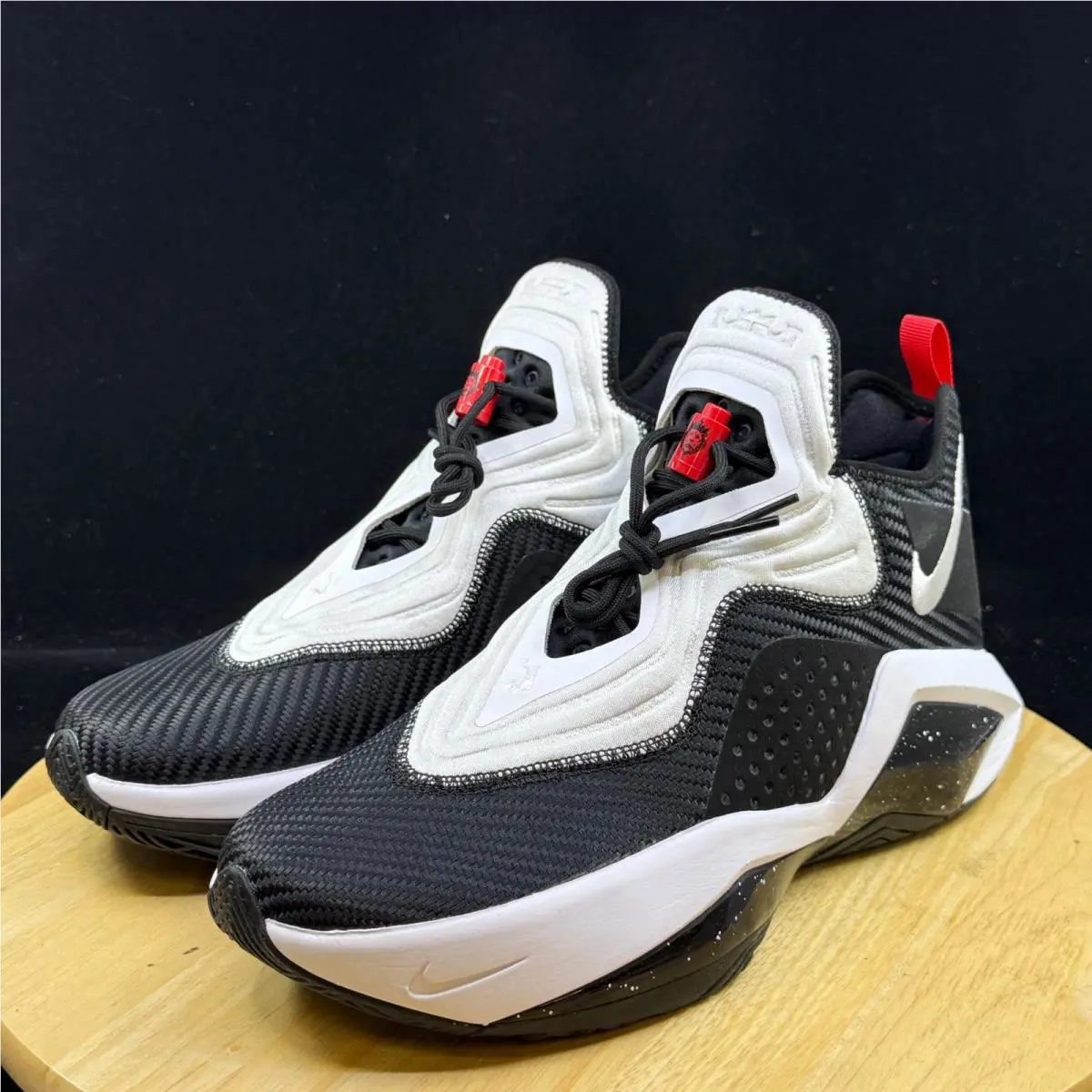 Nike shoes - Black 0
