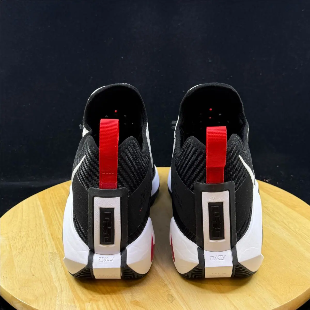 Nike shoes - Black 2