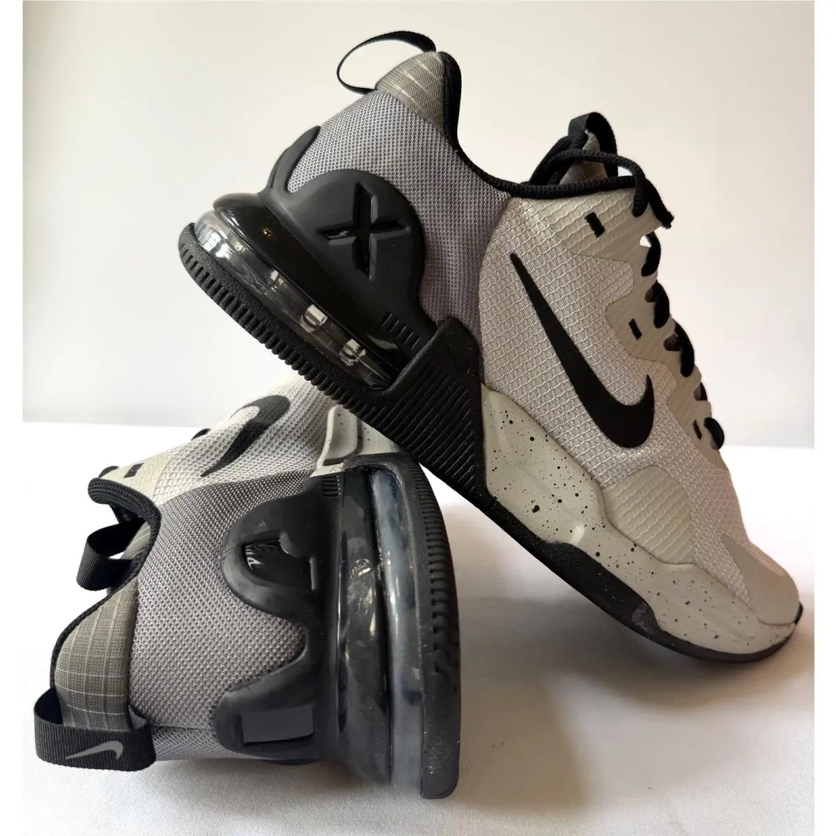Nike shoes - air max alpha trainer 5 - black / white 3