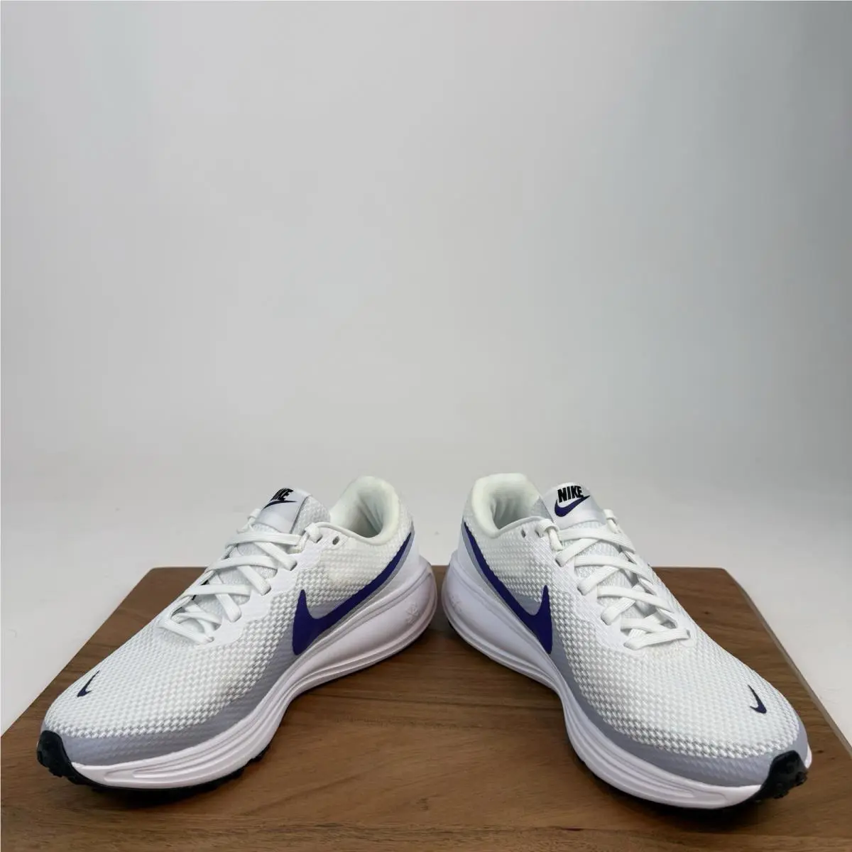 Nike shoes - White 3