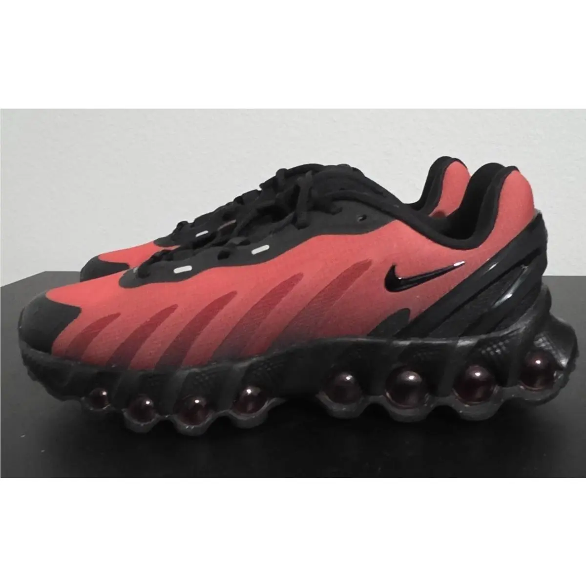 Nike Air Max DN8 (gs) Air Max DN8 GS Low Top Sneakers Black/red Unisex Kids US 4 HF7310 004