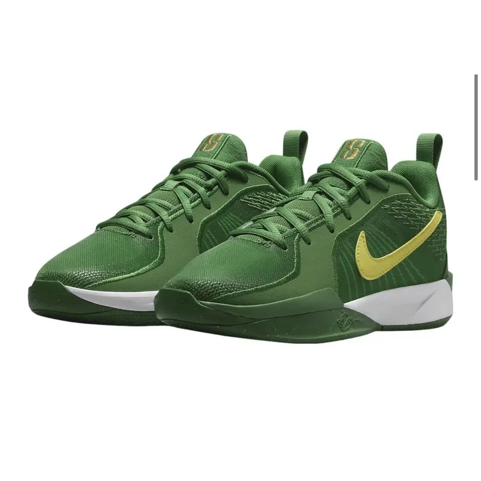 Nike shoes - White (UPC: 197601324601) 0