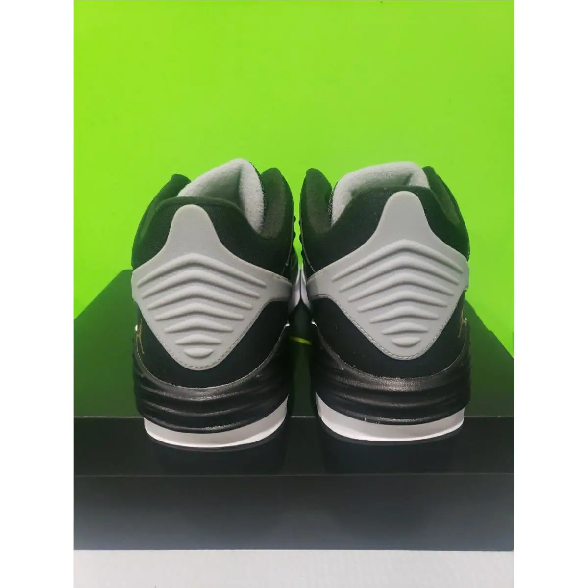 Nike shoes - Jordan Max Aura 5 - Max Aura - Black/Metallic Gold/White (UPC: 196969269098) 10