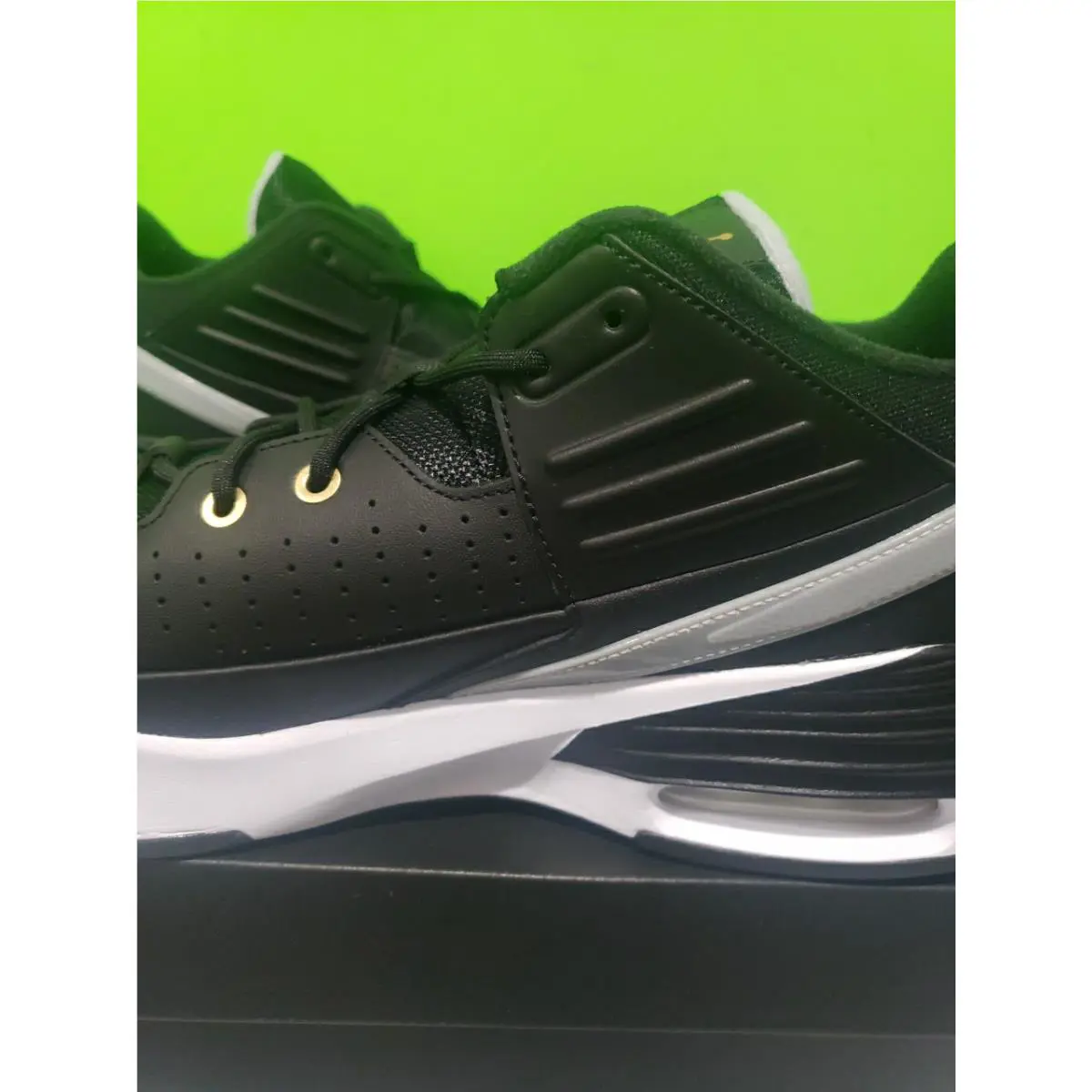 Nike shoes - Jordan Max Aura 5 - Max Aura - Black/Metallic Gold/White (UPC: 196969269098) 5
