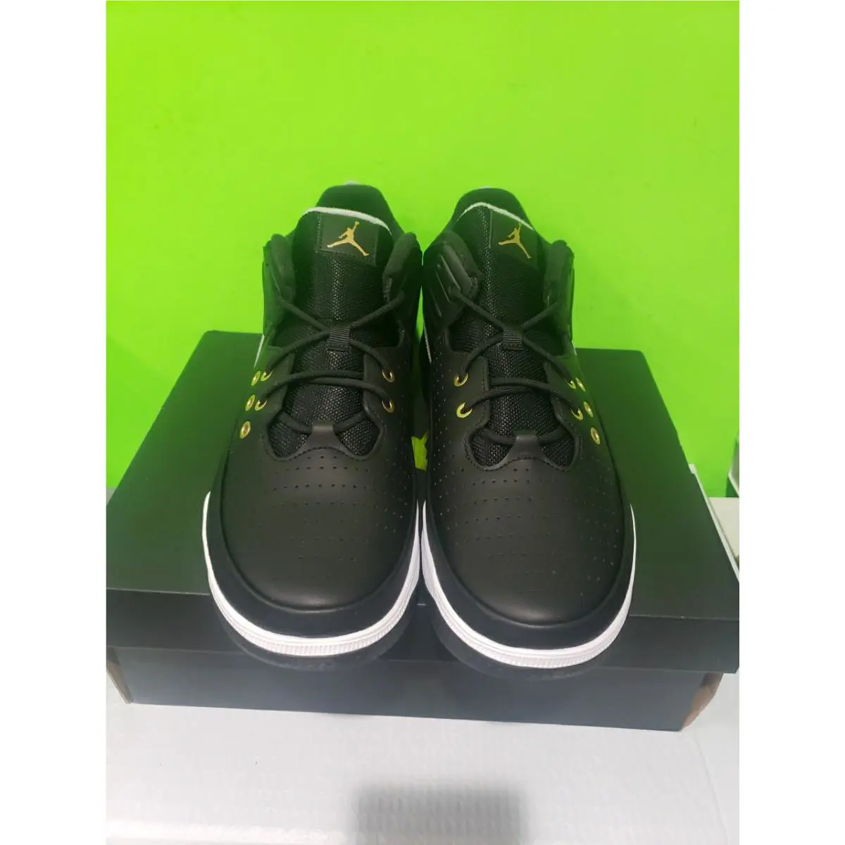 Nike shoes - Jordan Max Aura 5 - Max Aura - Black/Metallic Gold/White (UPC: 196969269098) 7