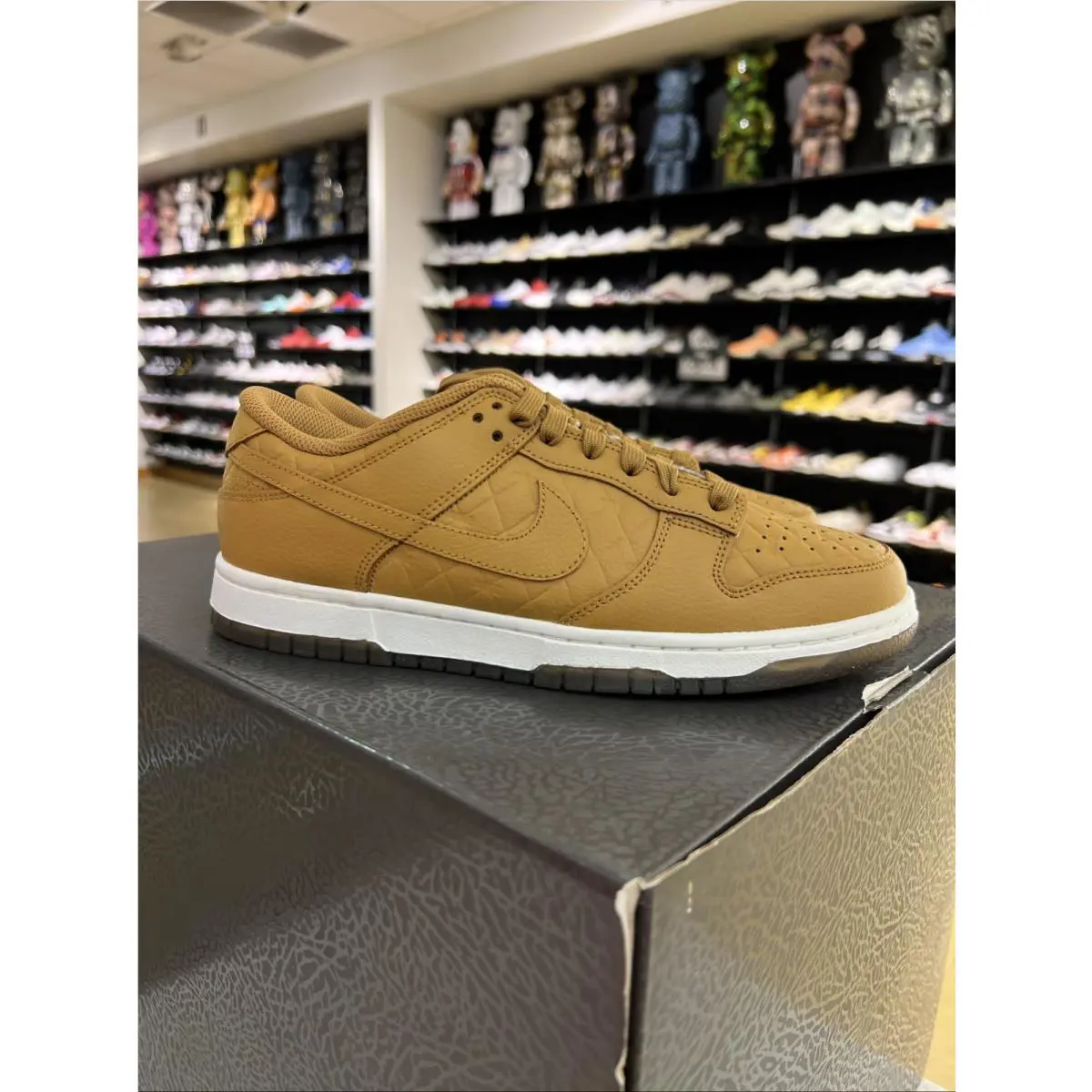 Nike shoes (UPC: 196150237912) 0
