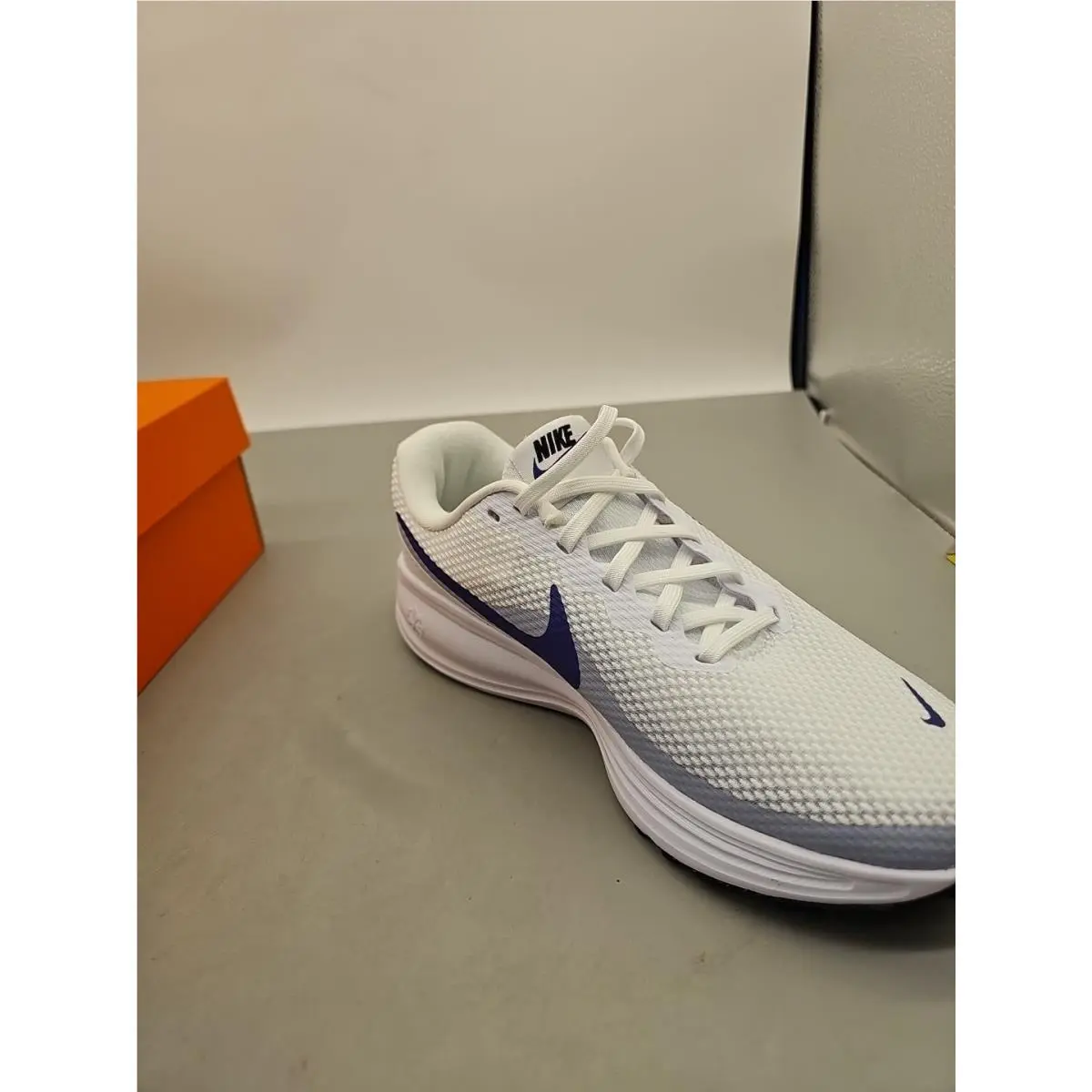 Nike shoes - Wmns Revolution 8 - Wmns Revolution - Hj8485104 - White 1