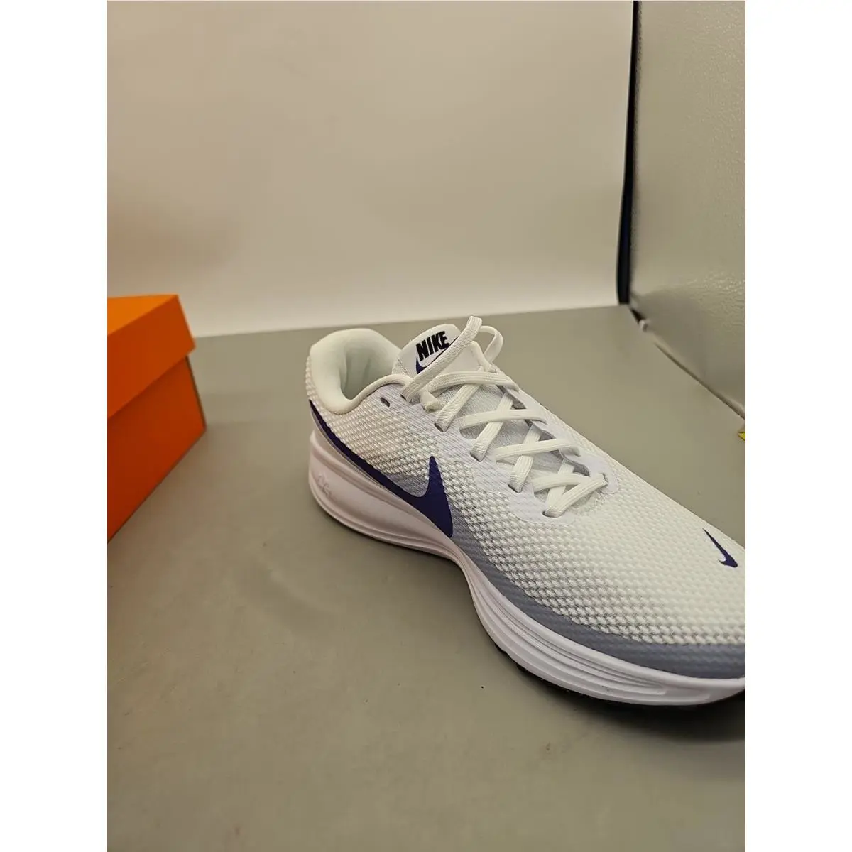 Nike shoes - Wmns Revolution 8 - Wmns Revolution - Hj8485104 - White 1