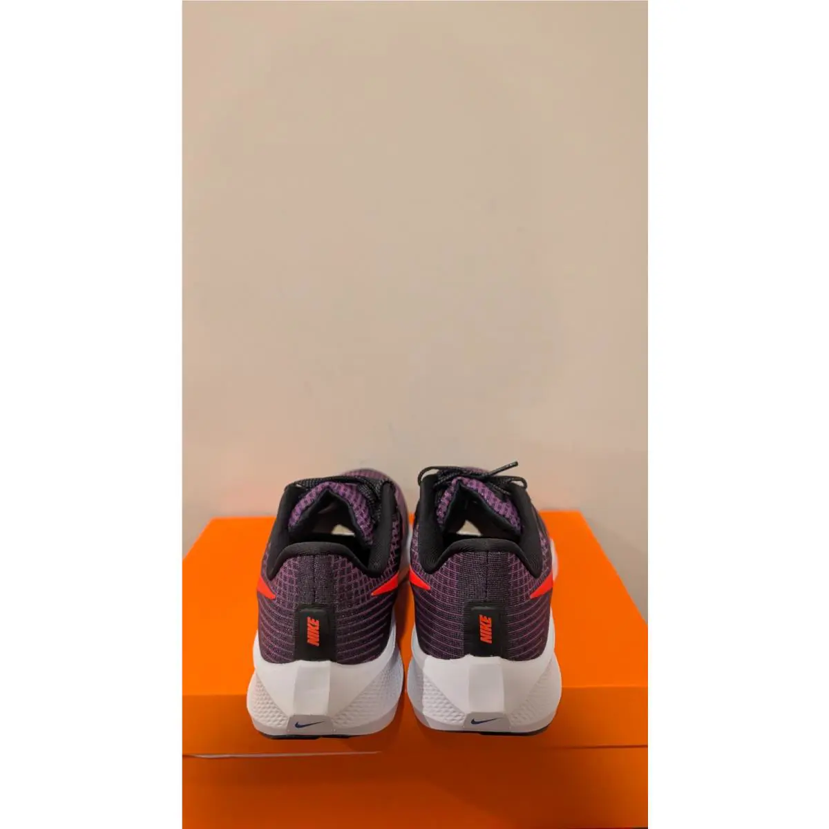 Nike shoes - Fuchsia Dream/Bright Crimson 2