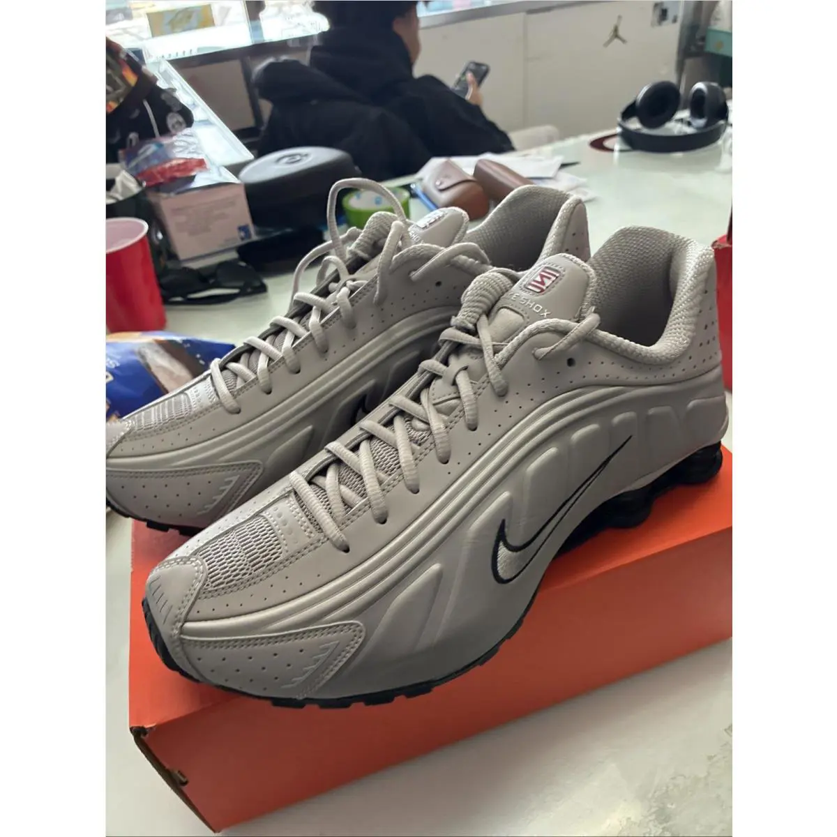 Nike shoes - Nike Shox R4 - Shox - College Grey/University Red/Metallic Silver/Black 8