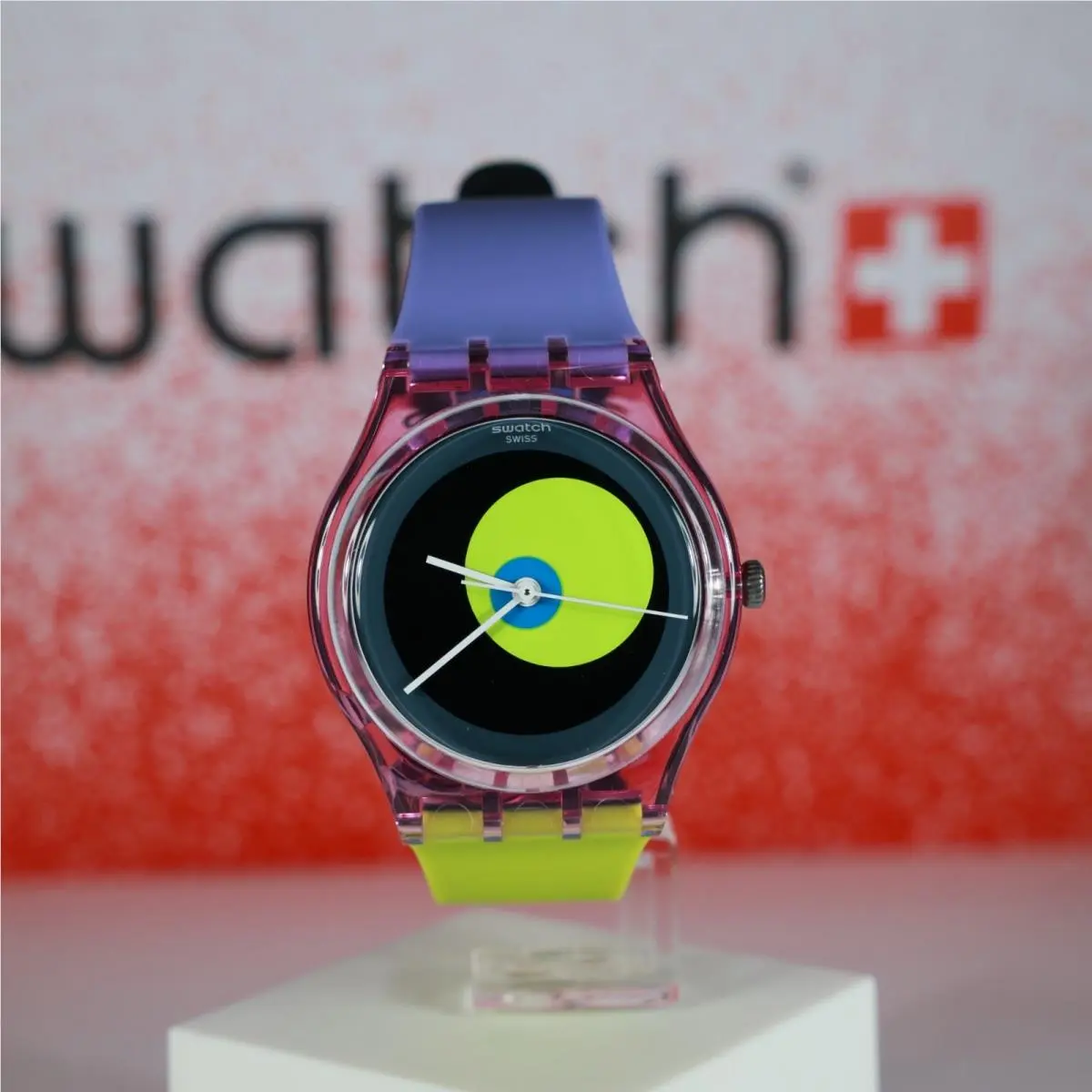 Swatch Swiss Made GP143 34MM Circle in Circle Pink Green Light Purple Circle Spo