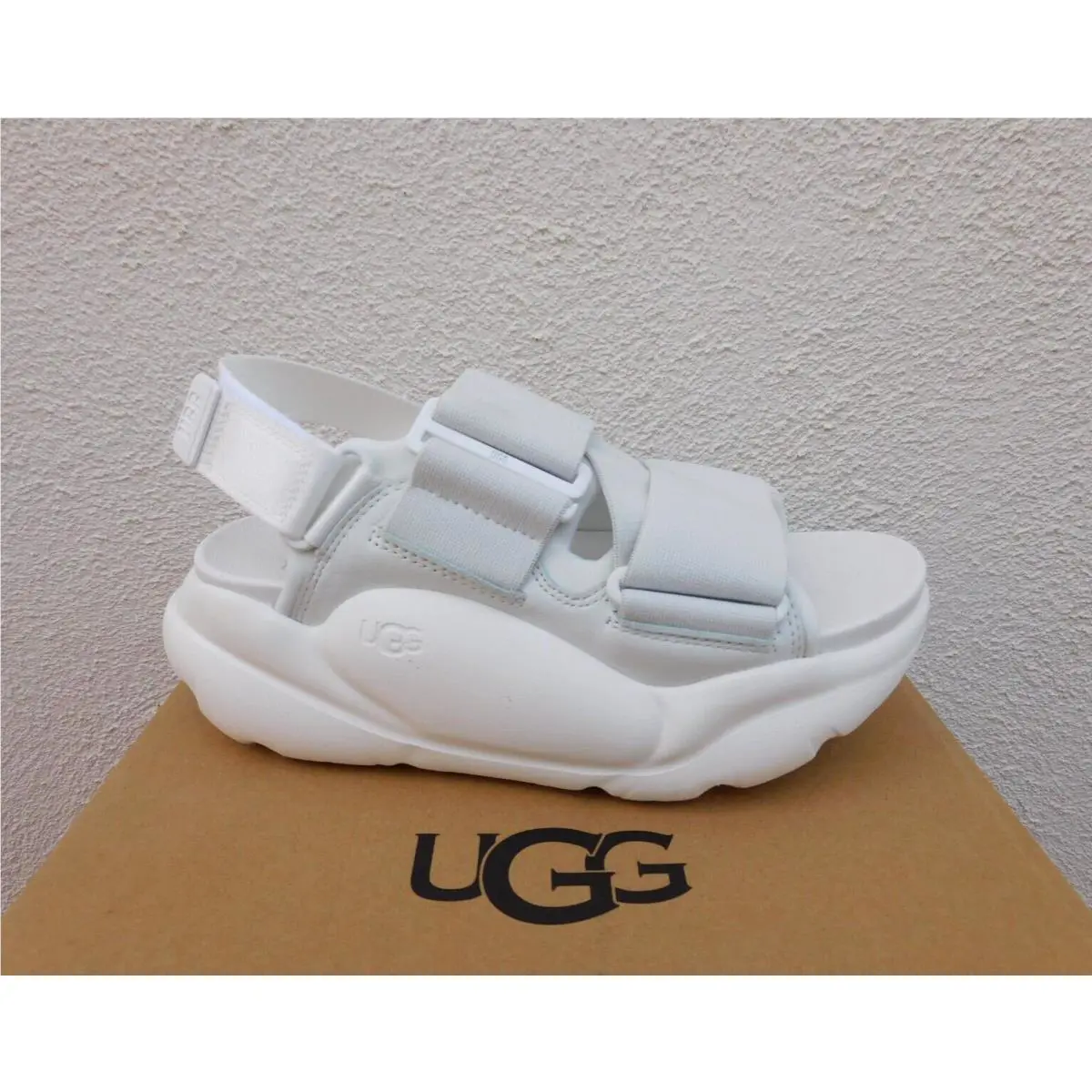 UGG shoes - UGG La Street - Street - White (UPC: 196565259806) 1