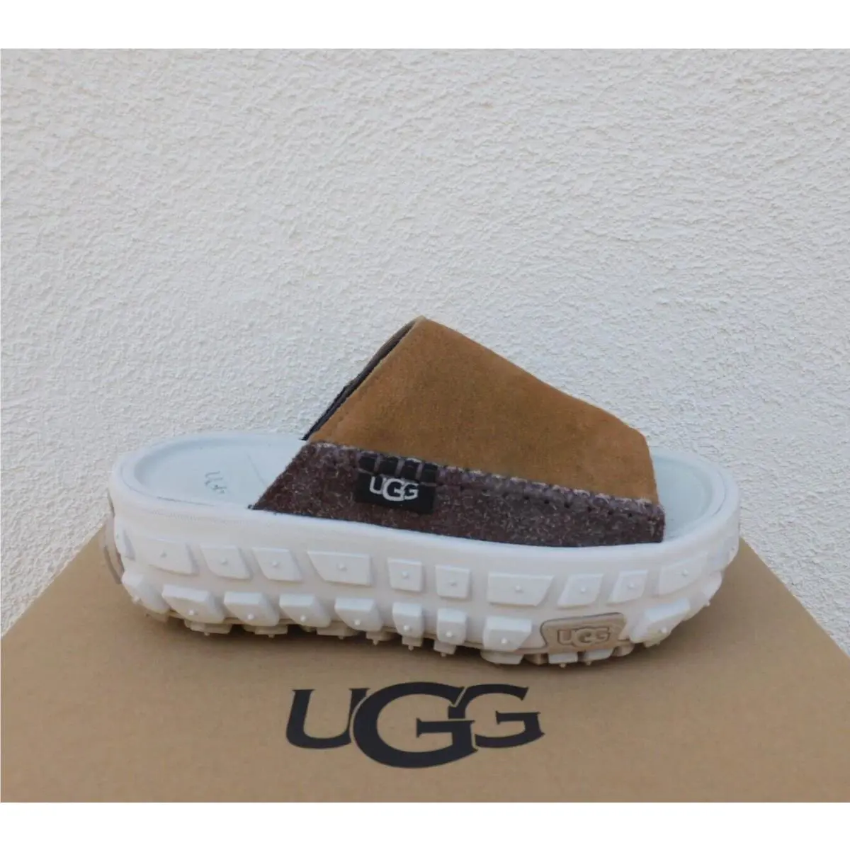UGG shoes - UGG Venture Daze - Venture Daze - Chestnut/ Ceramic (UPC: 197634010304) 1