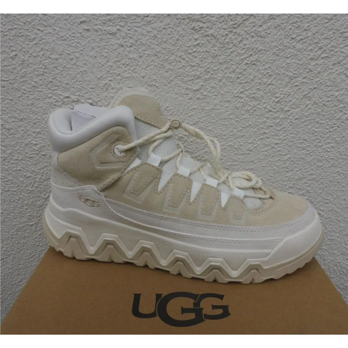 UGG shoes - UGG CapTrail - CapTrail - Beige (UPC: 197634326856) 2