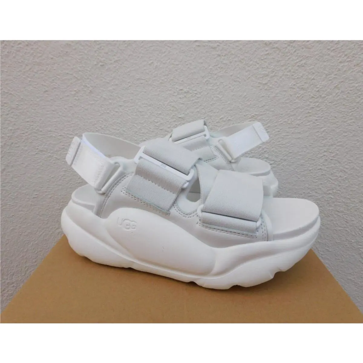 UGG shoes - UGG LA Street - Street - White (UPC: 196565259790) 0