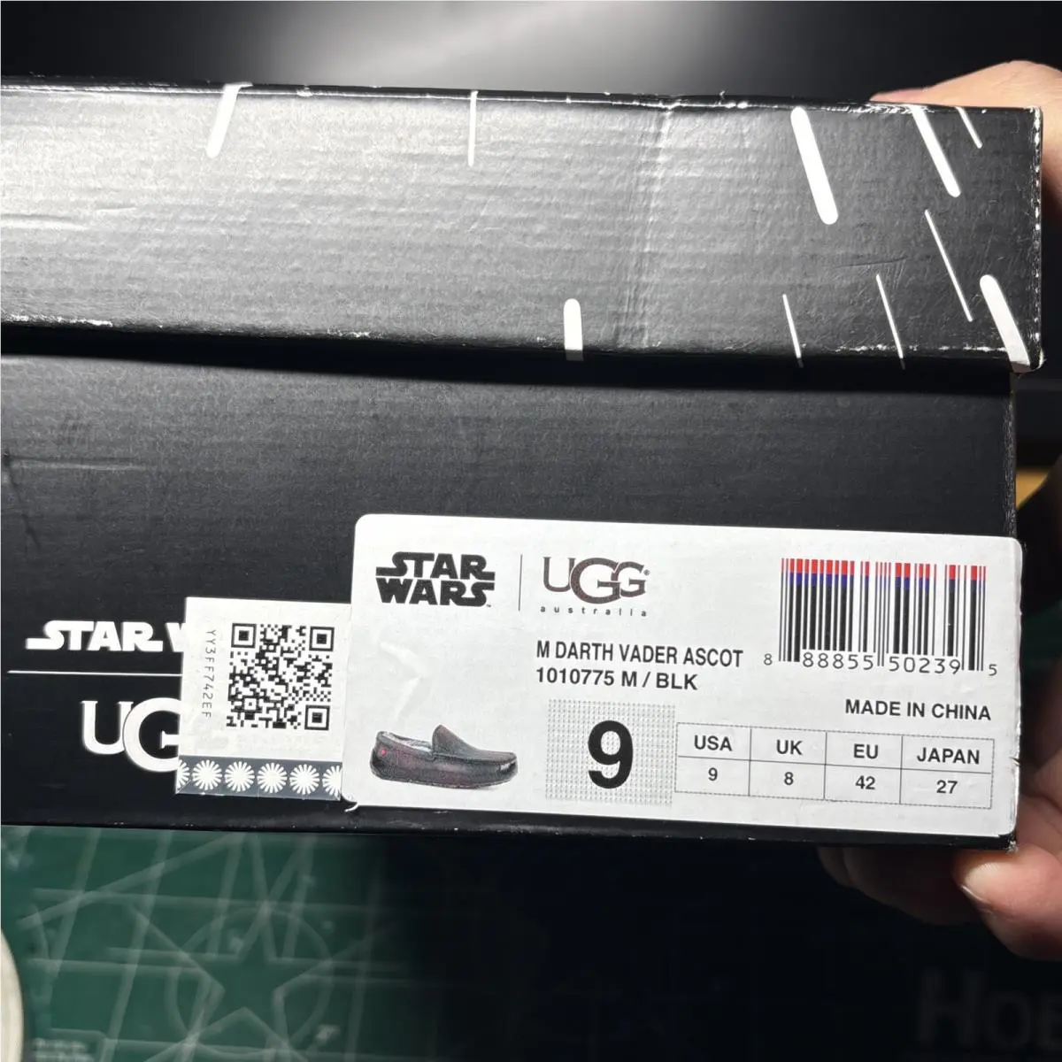 UGG shoes - Ascot Darth Vader Slipper - Ascot Darth Vader Slipper - Black (Darth Vader theme) 14