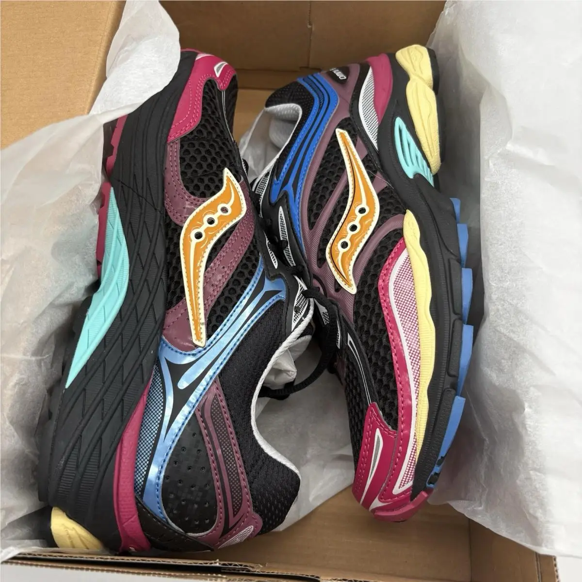 Saucony shoes - Saucony Progrid Omni 9 - Progrid Omni - S70739-65 - Pink 6