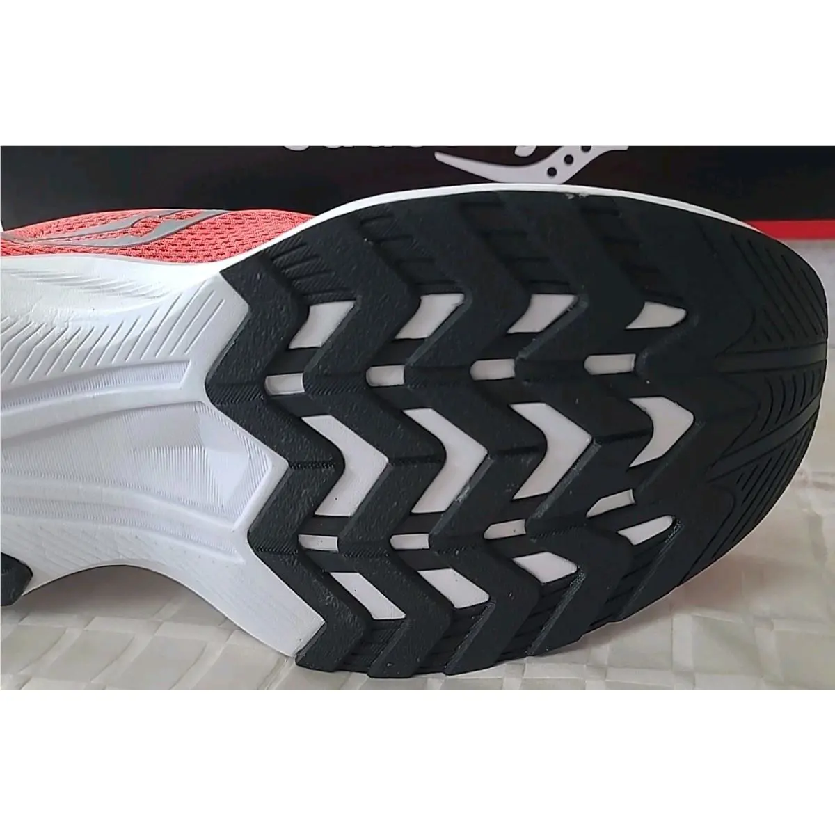 Saucony shoes - Saucony Axon 3 - Axon - S20826-32 - Red 13