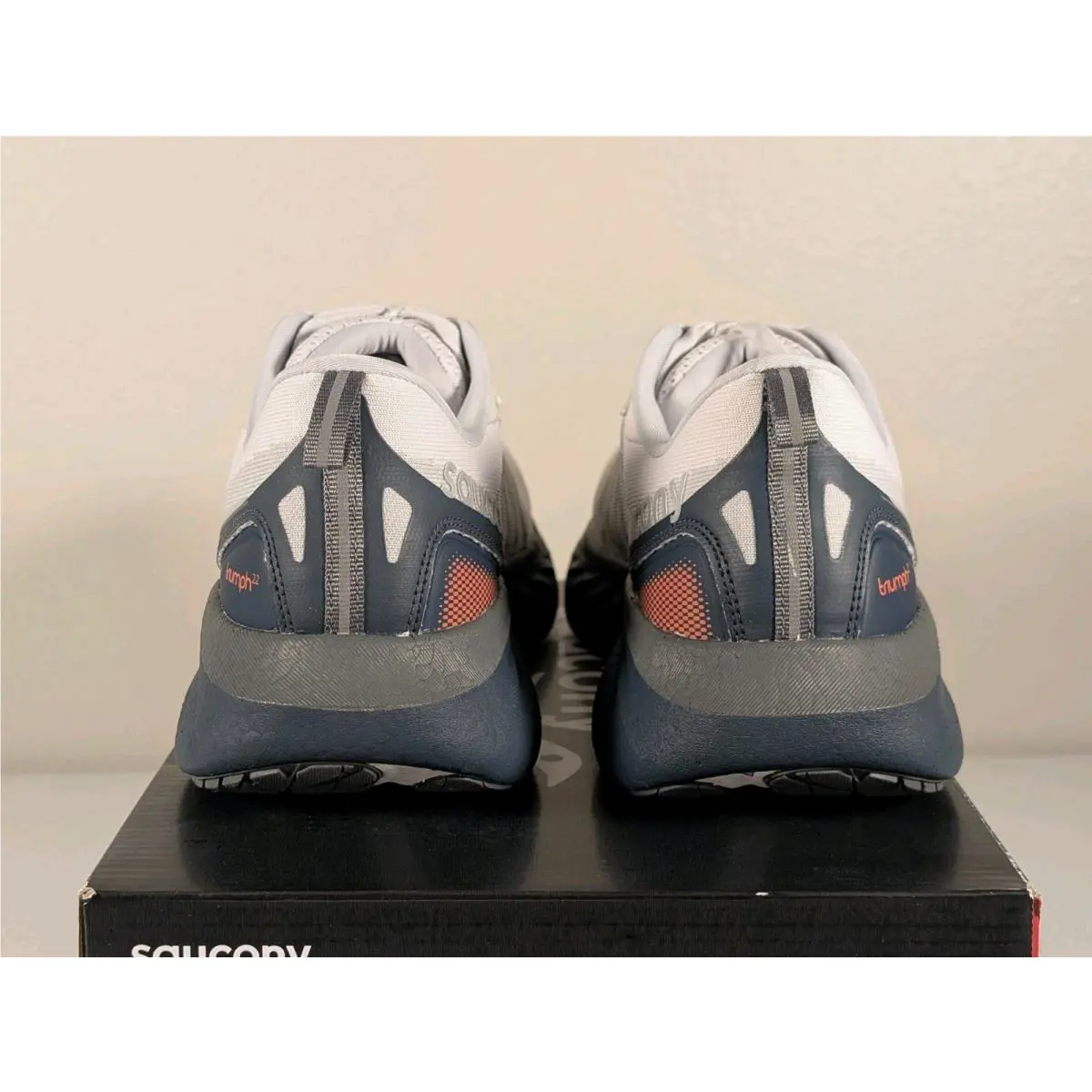 Saucony shoes - Saucony Triumph 22 - Triumph - S20964-218 - Gray 1