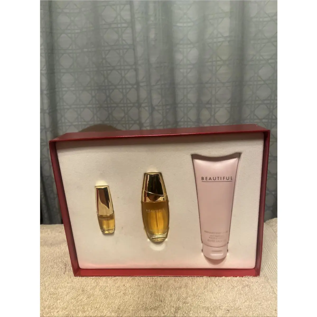 W/ Box Estee Lauder 3 Piece Beautiful Boxed Gift Set-perfume Spray Lotion