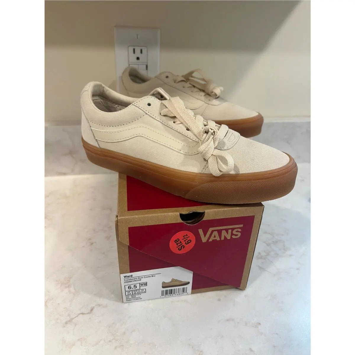 Vans shoes - Creme (UPC: 197065739409) 0