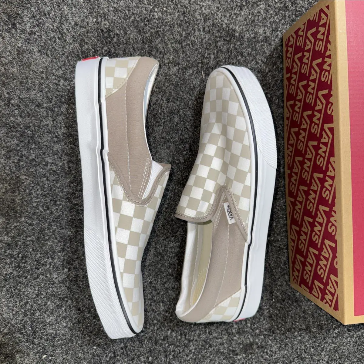 Vans shoes - VANS Classic Slip-On - Classic - VN000D6YH2B - Beige 0