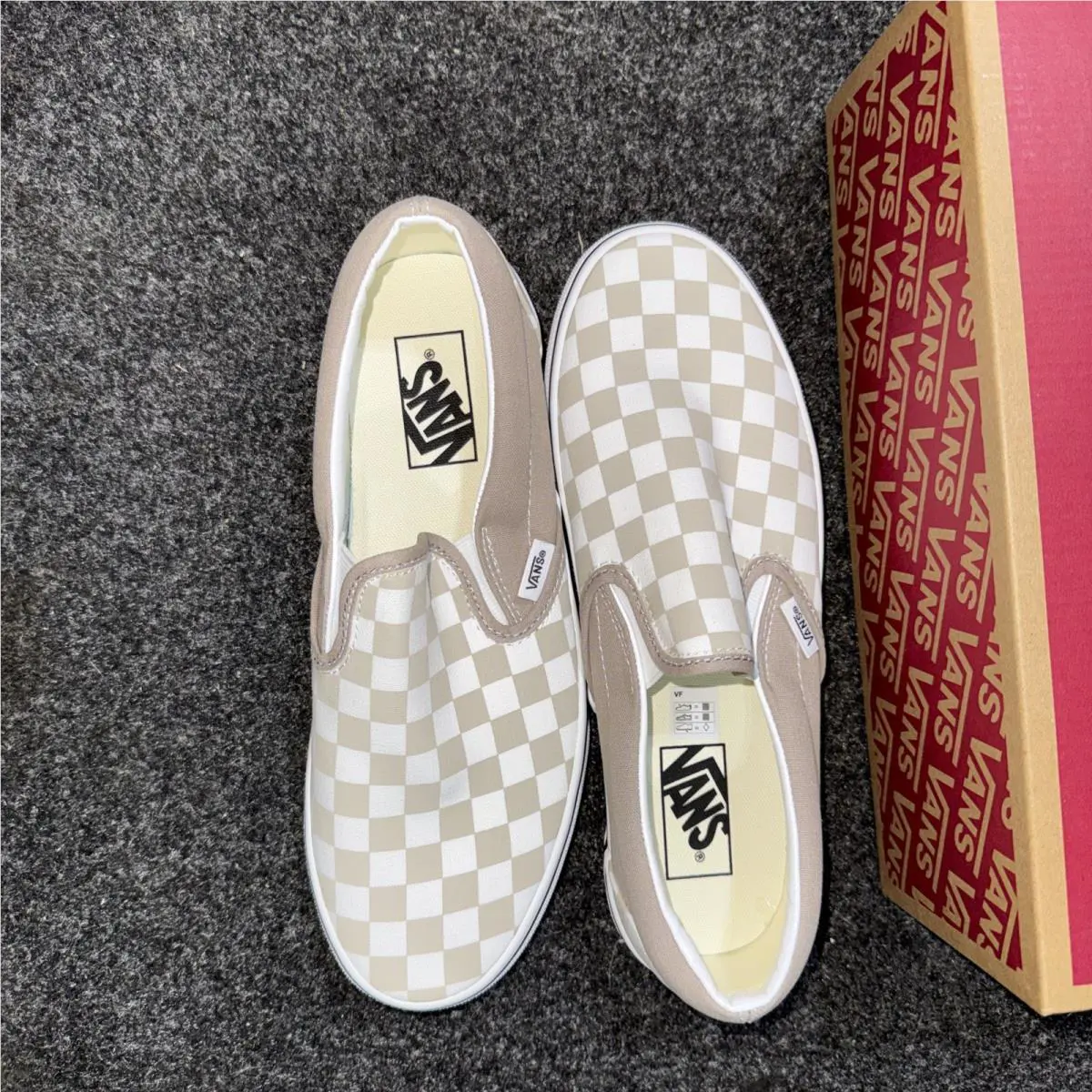 Vans shoes - VANS Classic Slip-On - Classic - VN000D6YH2B - Beige 2