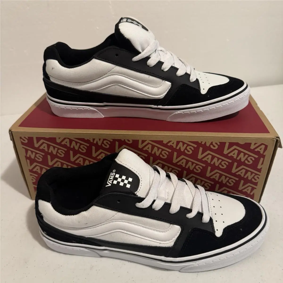 Vans Multi Sport Men`s Sneakers US Size 11 Shoes Skate Black White Casual