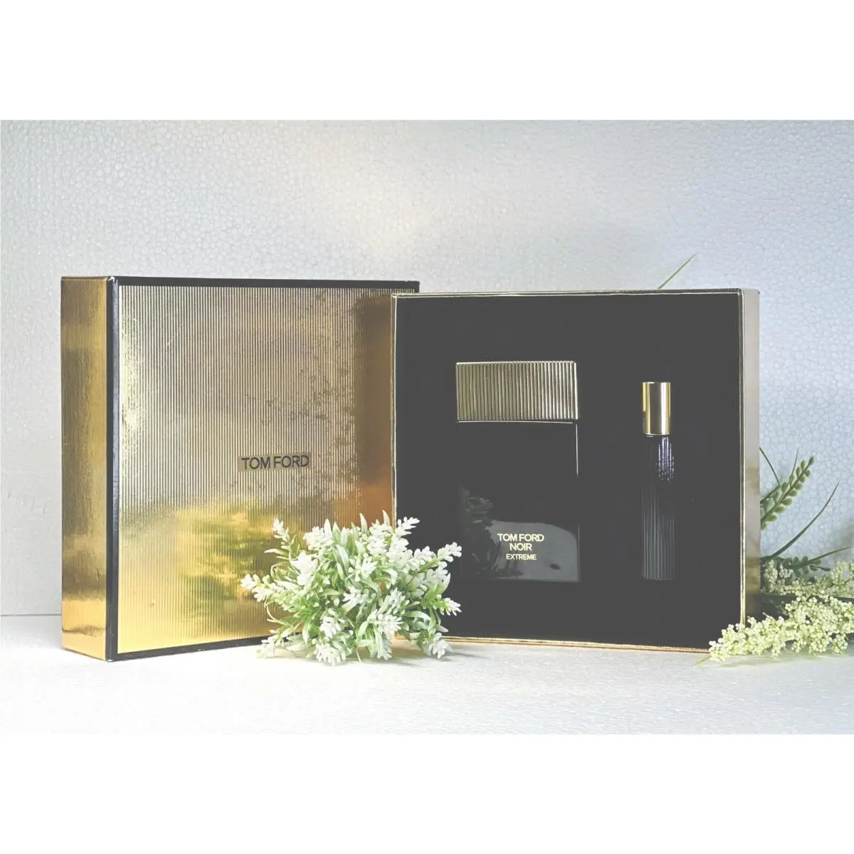 Tom Ford Noir Extreme 3.4 oz Edp + 0.34 oz Travel Spray Gift Set