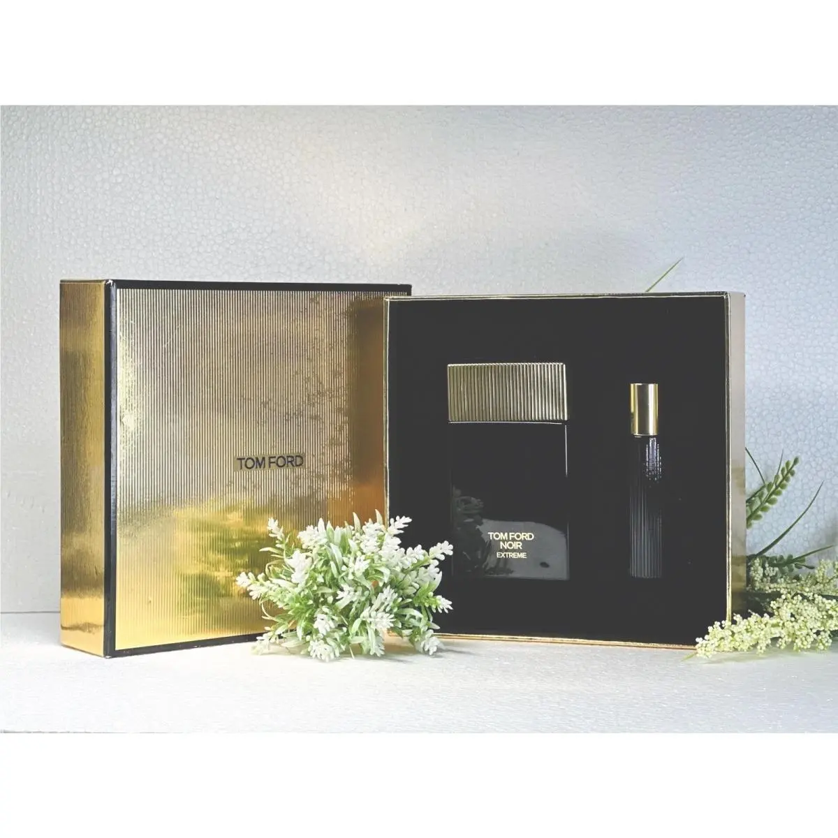 Noir Extreme 3.4 oz Edp + 0.34 oz Travel Spray Gift Set by Tom Ford