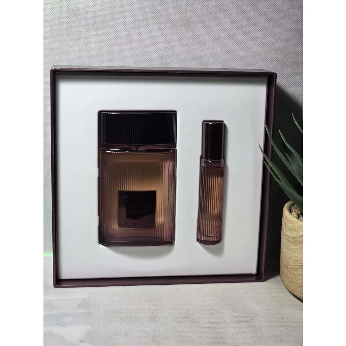 Tom Ford Cafe Rose 2pc Set 1.7oz Eau De Parfum Spray 0.34oz Travel Spray