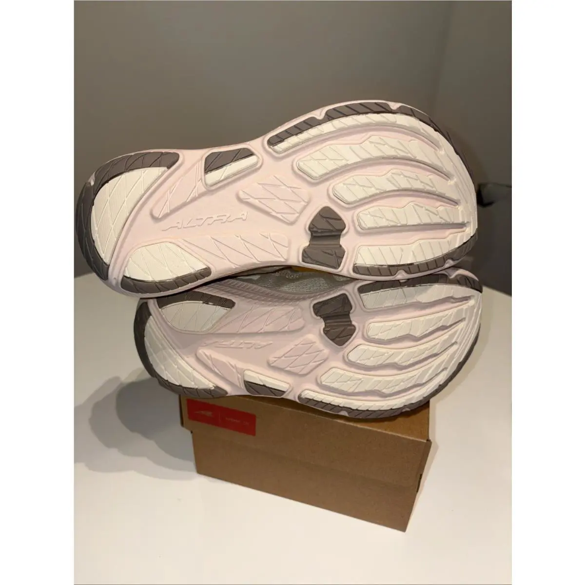 Altra shoes - Altra Experience Flow 3 - Experience Flow - Beige (UPC: 0198266739441) 10