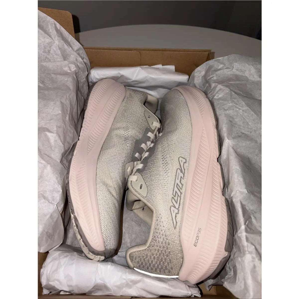 Altra shoes - Altra Experience Flow 3 - Experience Flow - Beige (UPC: 0198266739441) 3
