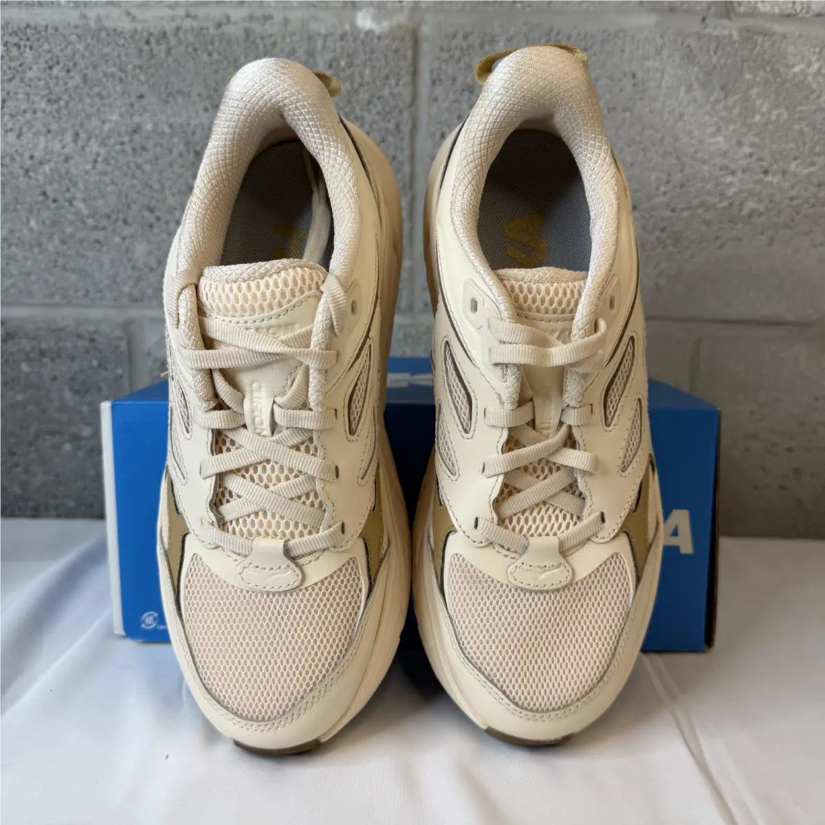 Hoka shoes - Hoka One One Clifton - One One Clifton - 116050 WWH - Beige 1