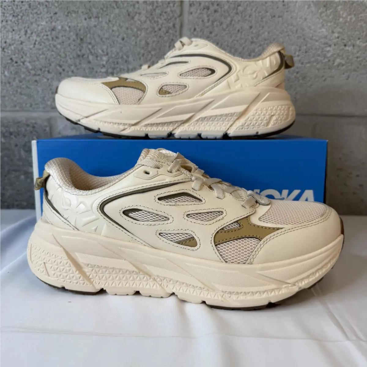 Hoka shoes - Hoka One One Clifton - One One Clifton - 116050 WWH - Beige 0