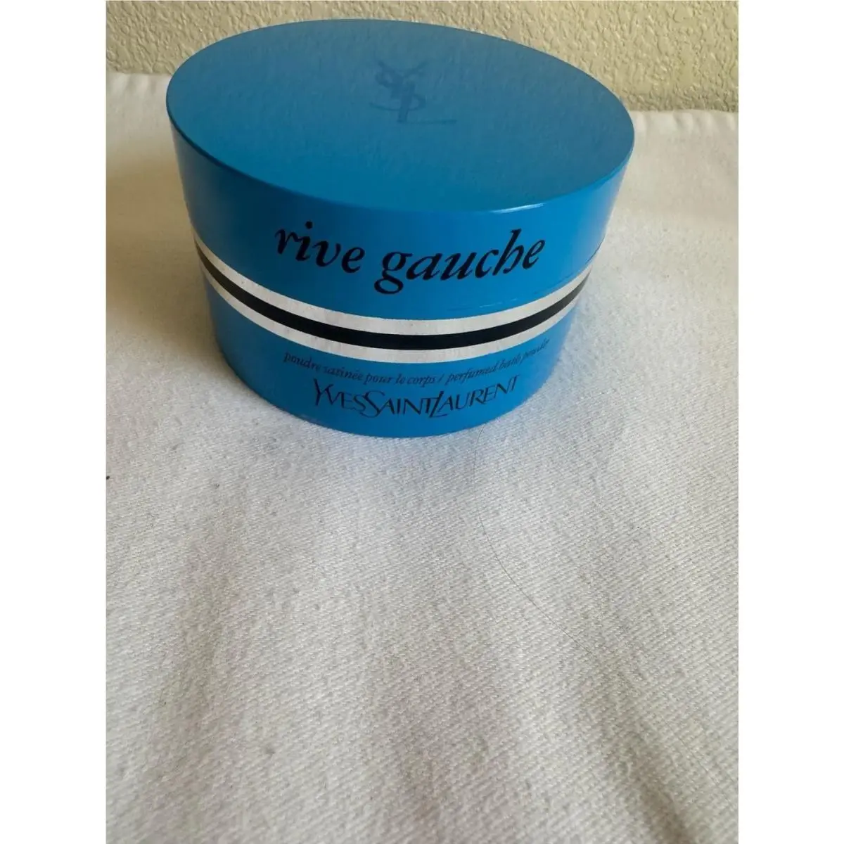 Vintage  Rive Gauche Perfumed Bath Powder 5.2oz Open/full by Yves Saint Laurent