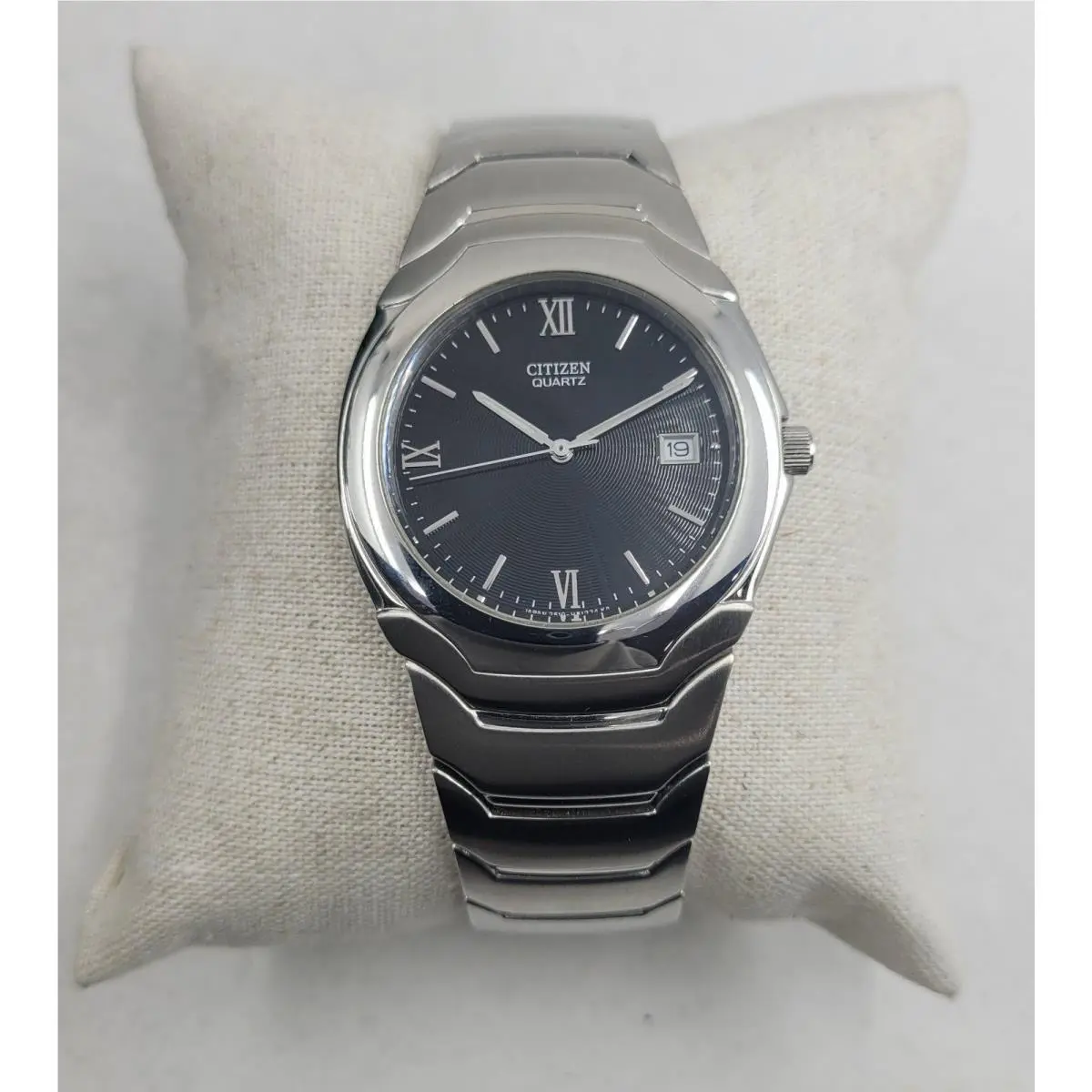Citizen Sliver Tone Black Dial Quartz Men`s Watch BK0970-58E