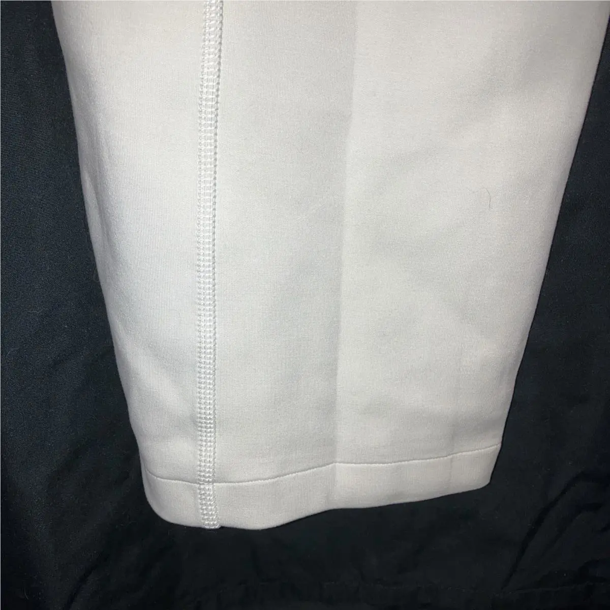 Lululemon clothing - White 3
